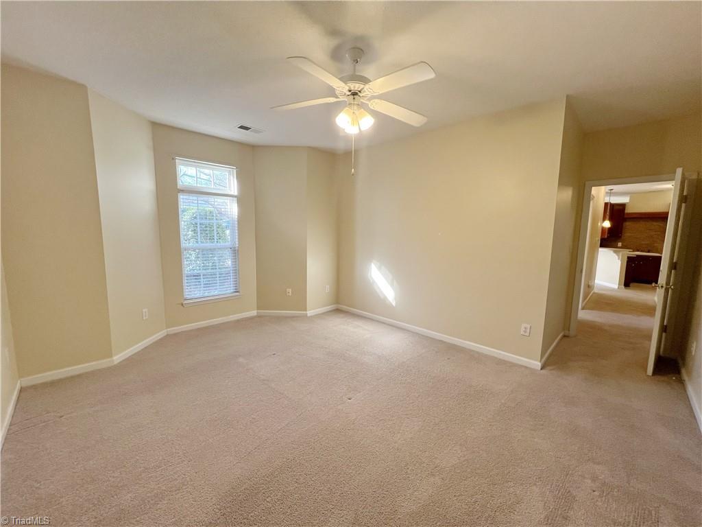 3001 Greystone Point # F Property Photo 14