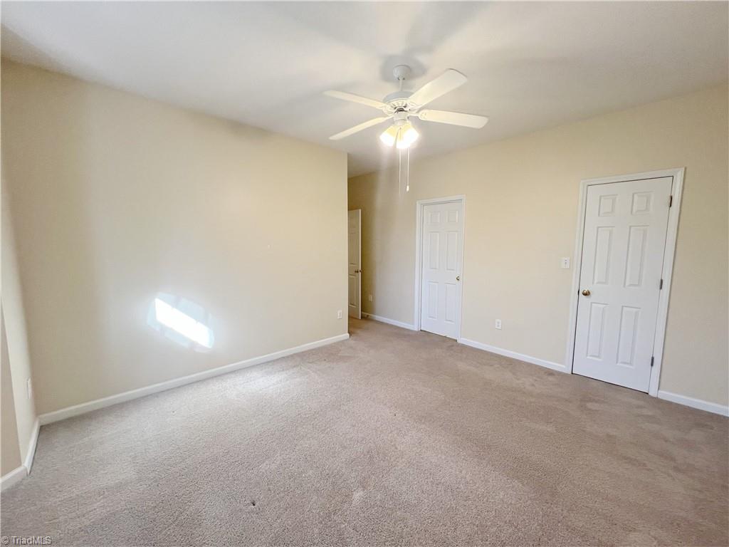 3001 Greystone Point # F Property Photo 15