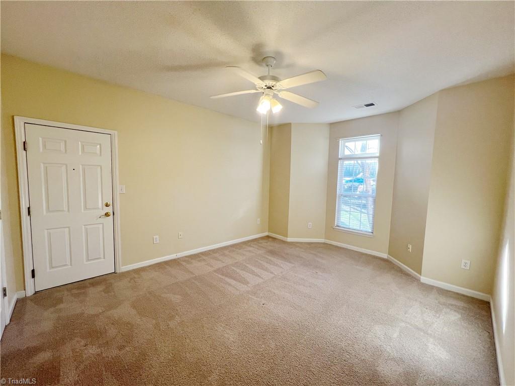 3001 Greystone Point # F Property Photo 17