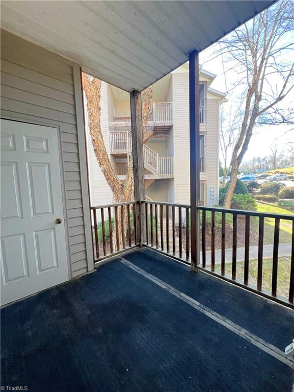 3001 Greystone Point # F Property Photo 20