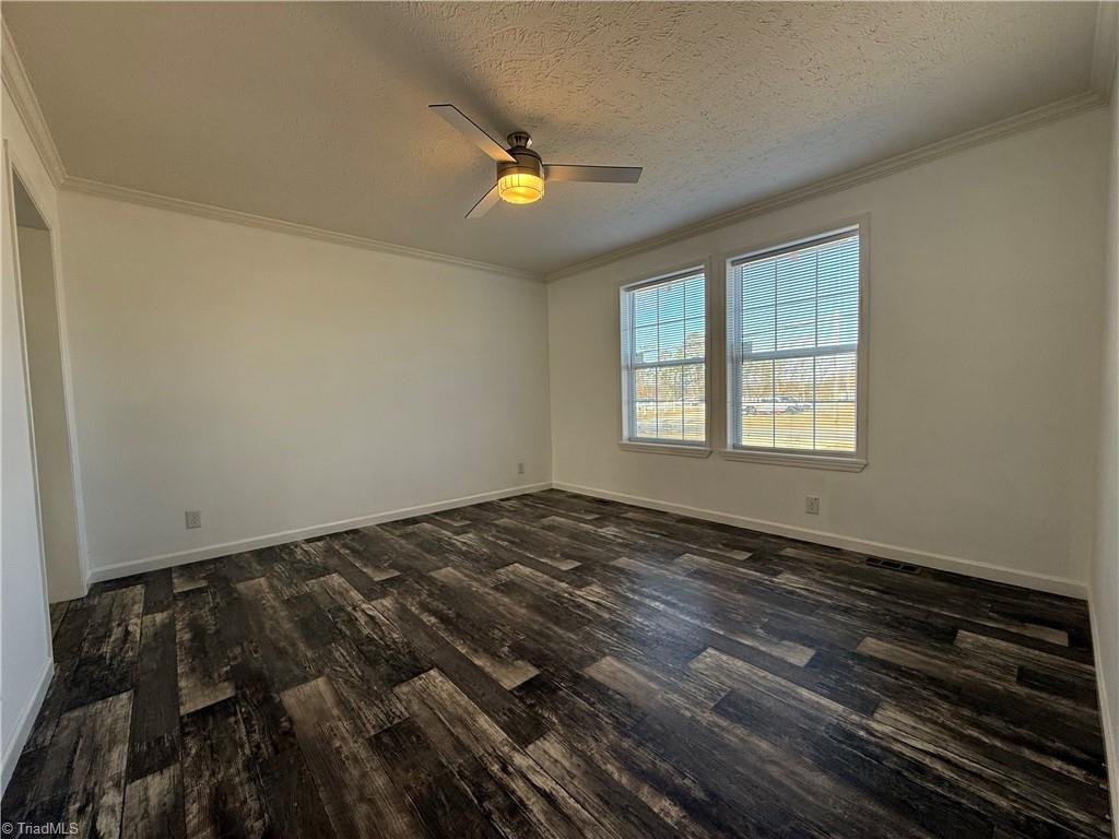 812 W Main Street Property Photo 10