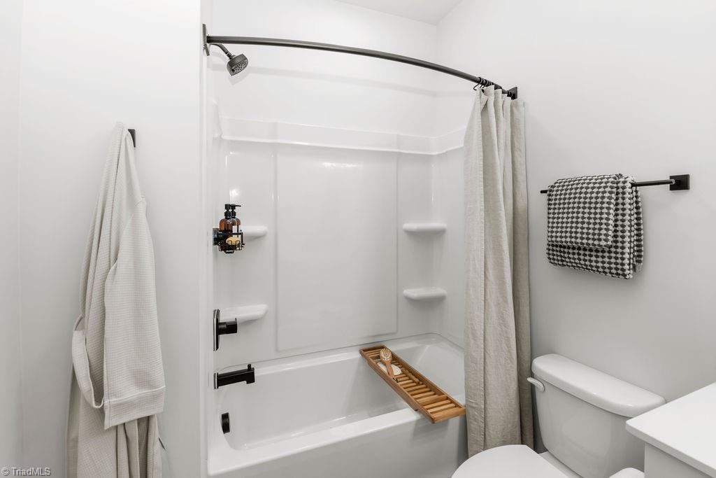 4126 Macbeth Street Property Photo 9