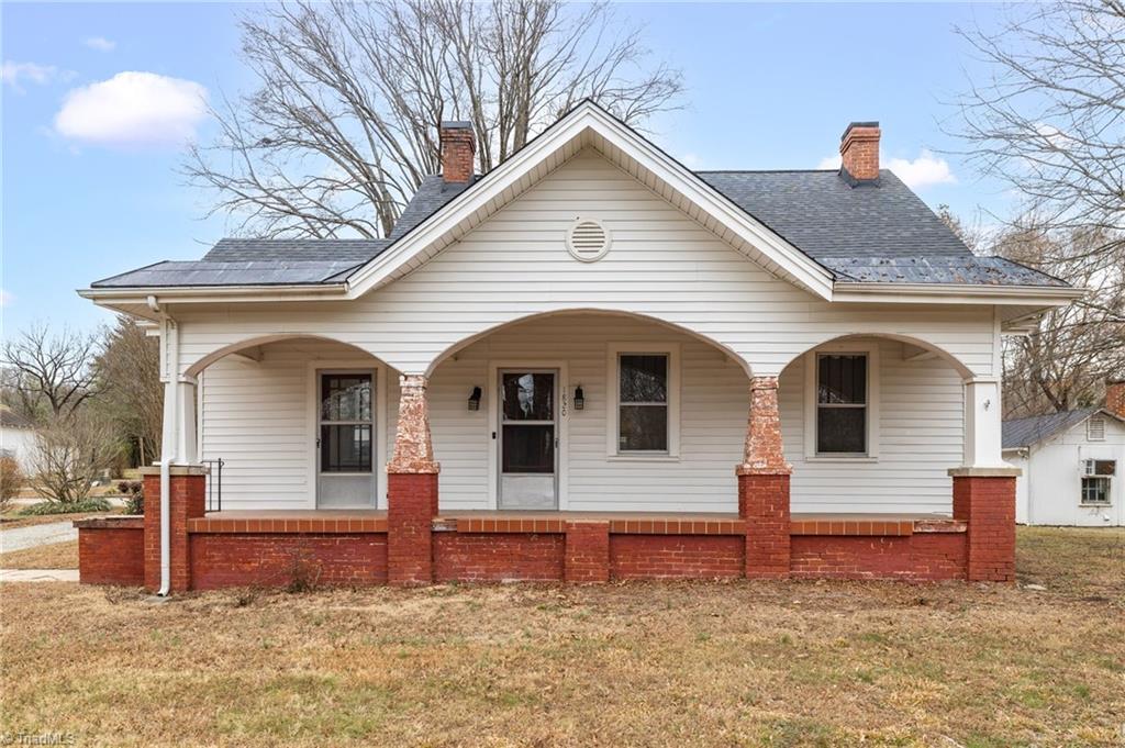 1820 South Park Drive Property Photo 1