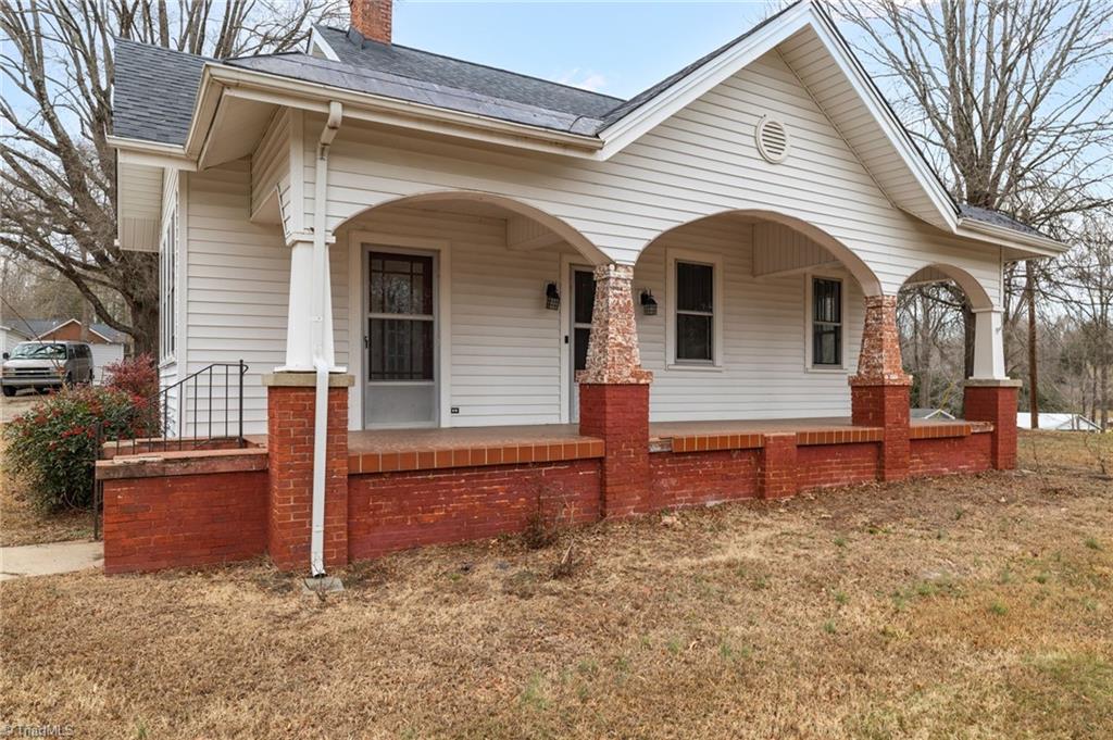 1820 South Park Drive Property Photo 1