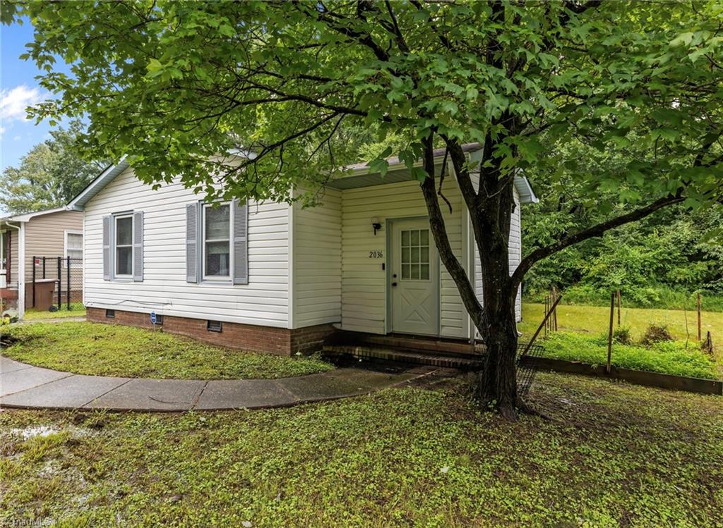 2036 Willow Road Property Photo 5