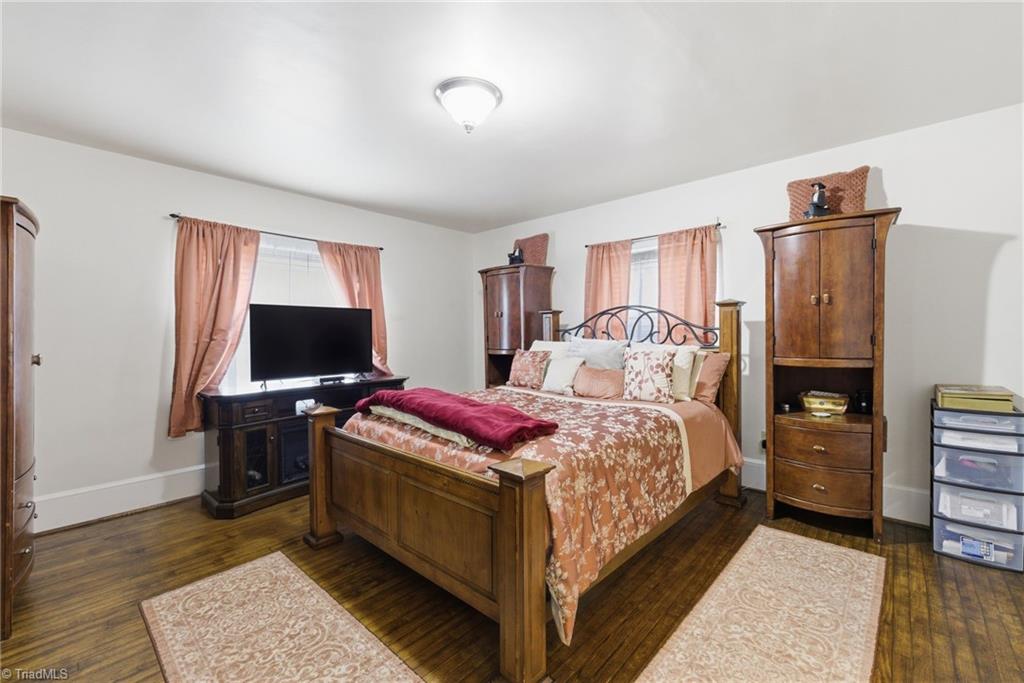 422 Woodsway Drive Property Photo 17