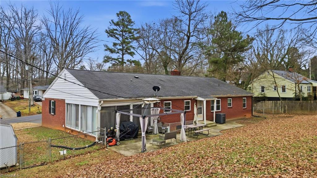 422 Woodsway Drive Property Photo 24