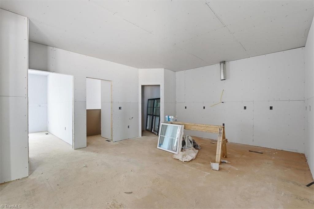 278 Westminster Court Property Photo 24