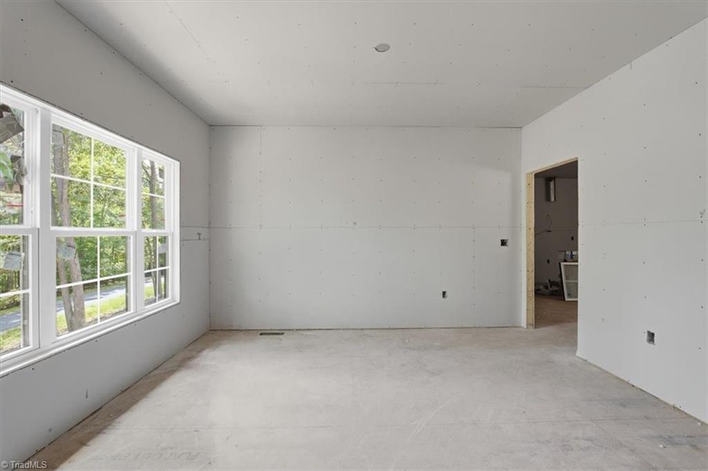 278 Westminster Court Property Photo 29