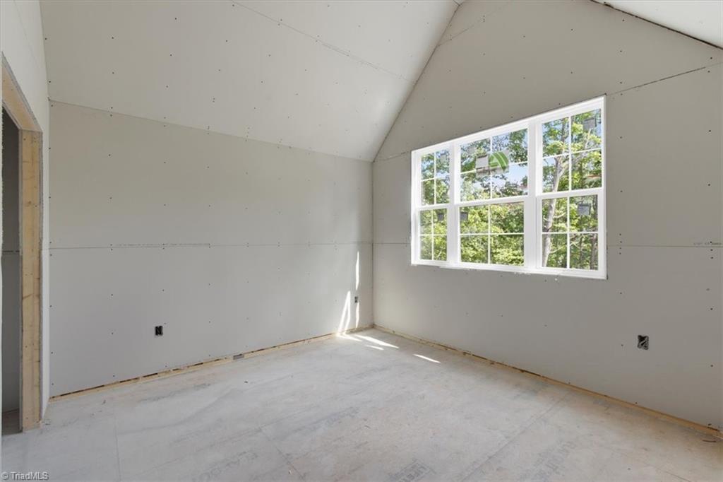 278 Westminster Court Property Photo 37