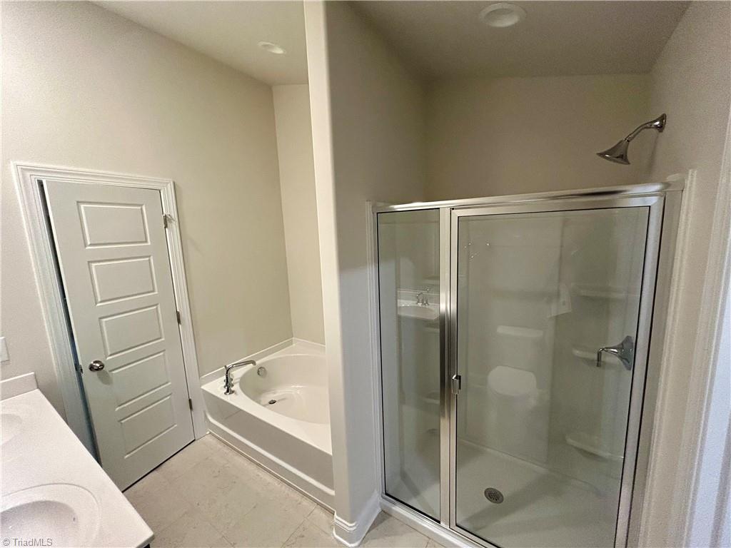 4712 Willowstone Drive Property Photo 28