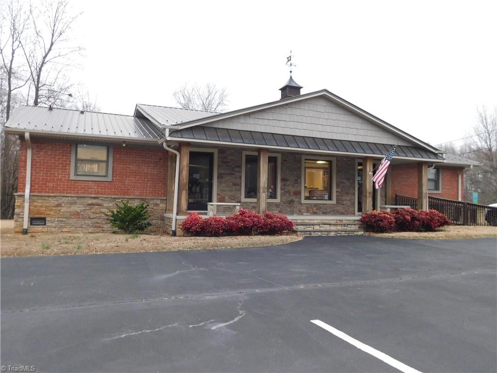 4217 Meadowbrook View Road Property Photo 1