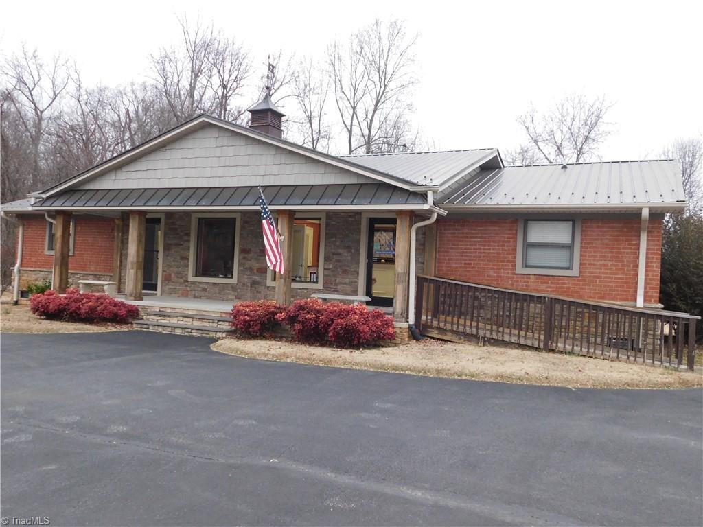 4217 Meadowbrook View Road Property Photo 3