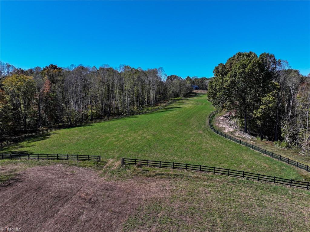 979 Perkinson Road Property Photo 14