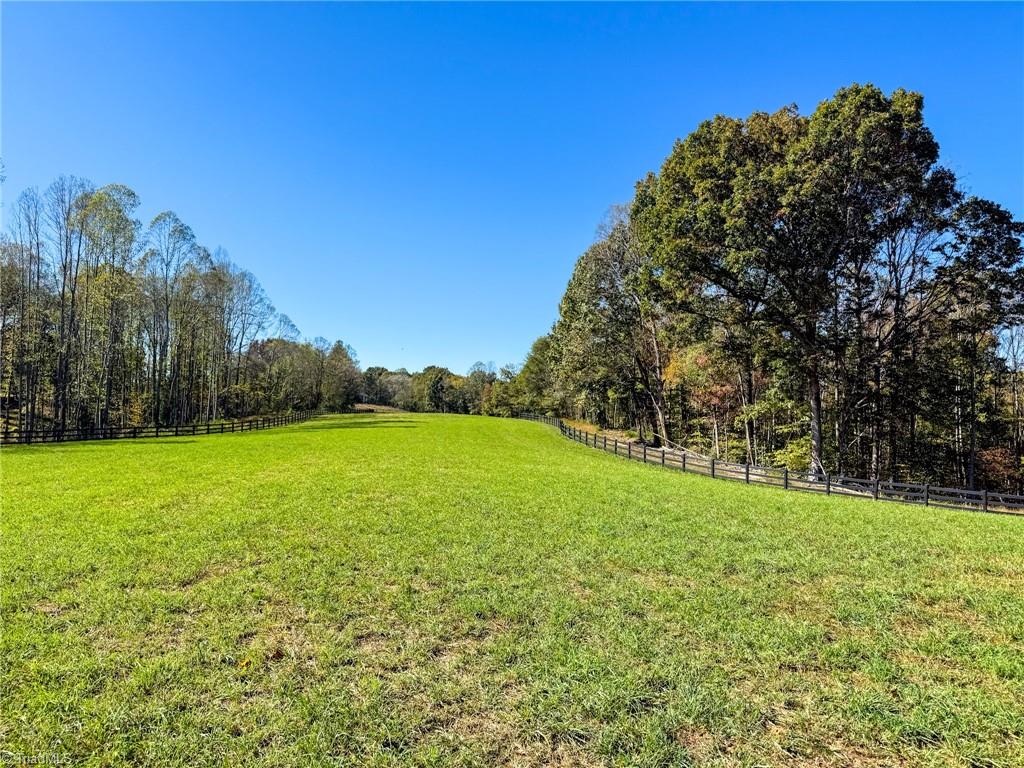 979 Perkinson Road Property Photo 24