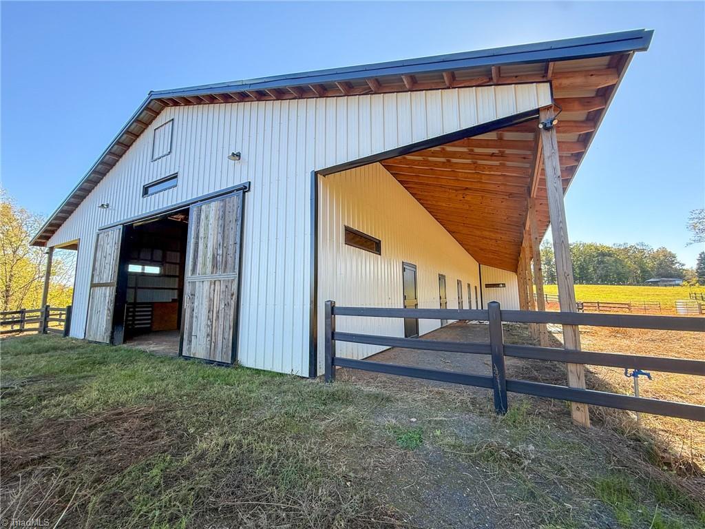 979 Perkinson Road Property Photo 29