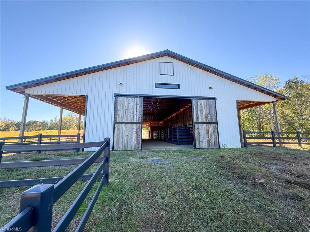 979 Perkinson Road Property Photo 31
