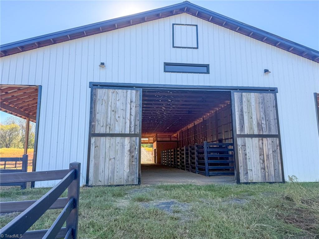 979 Perkinson Road Property Photo 32