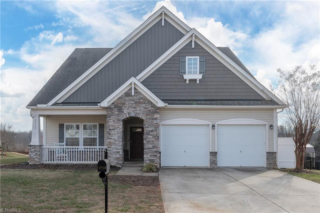 1710 Ridge Bluff Circle Property Photo 1