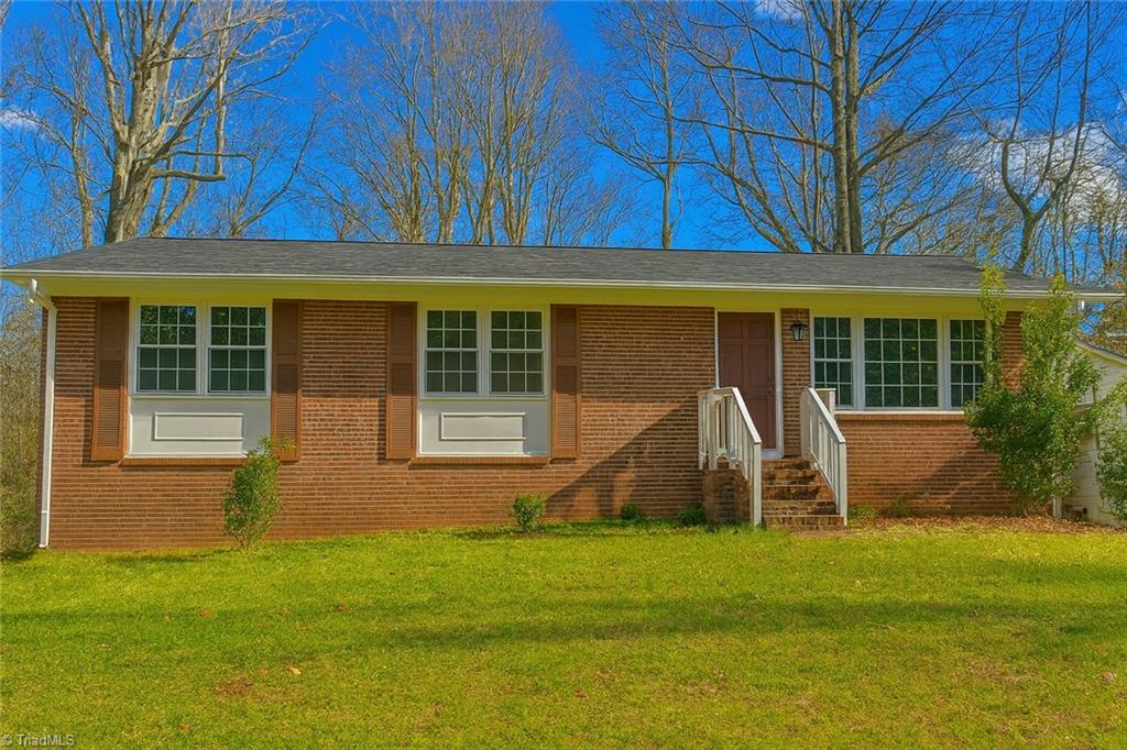 310 Foxcroft Drive Property Photo 1