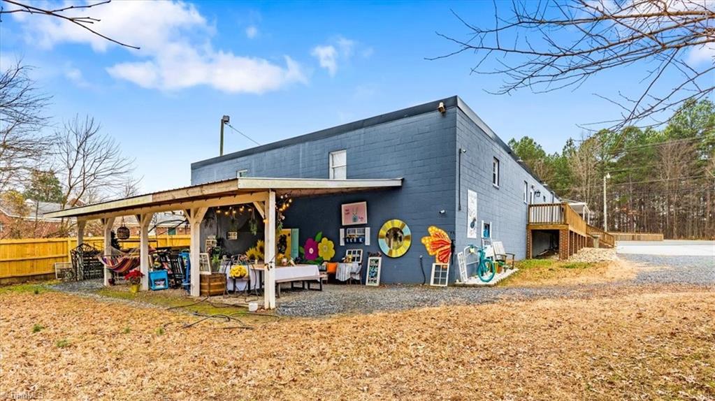 4911 Archdale Road Property Photo 3