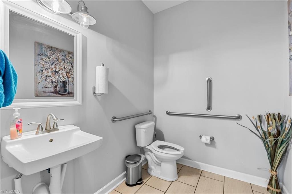 4911 Archdale Road Property Photo 18