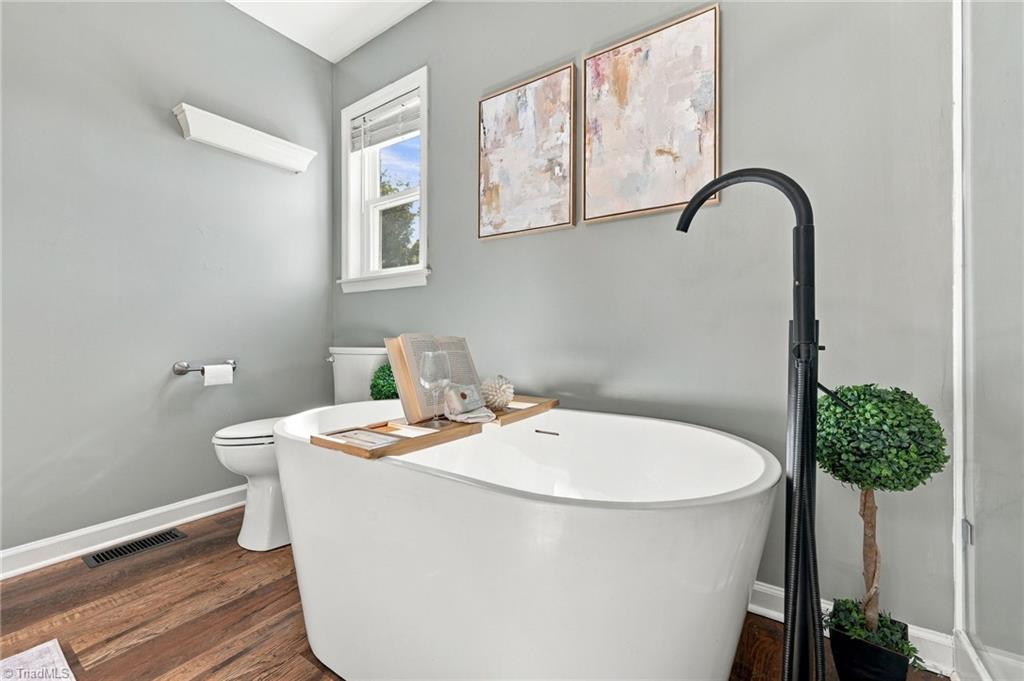 245 Castle Keep Road Property Photo 2