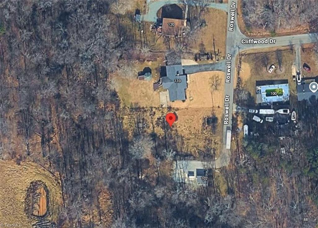 106 Roswell Drive Property Photo 4