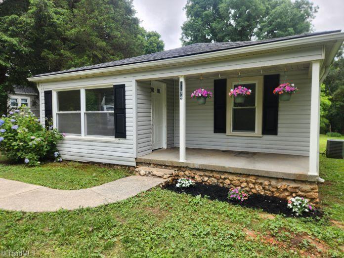 1174 Barkwood Road Property Photo 1