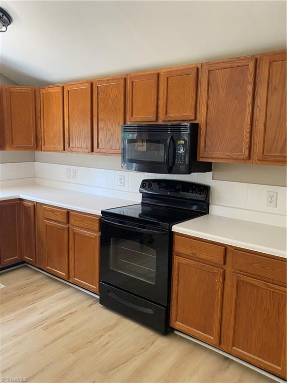 1174 Barkwood Road Property Photo 3