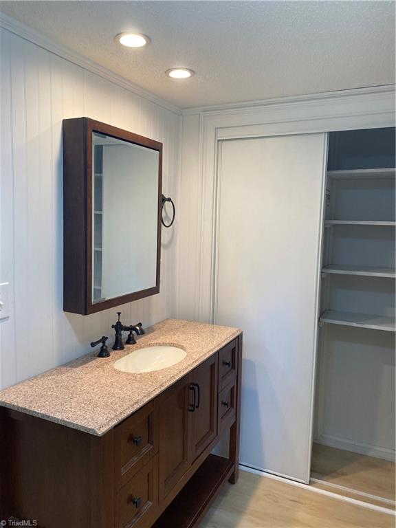 1174 Barkwood Road Property Photo 7