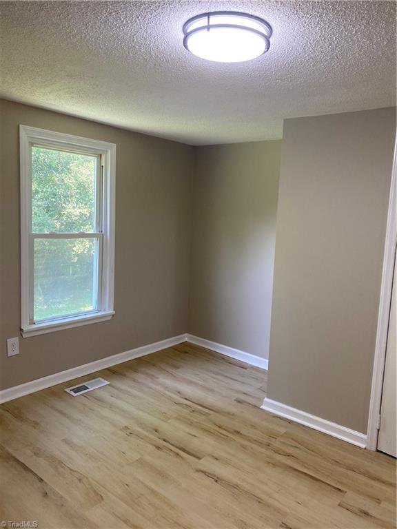 1174 Barkwood Road Property Photo 10
