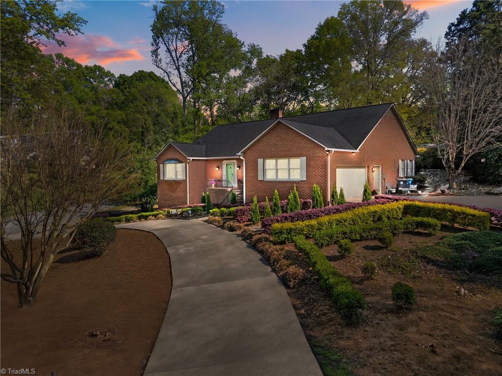 961 Confederate Avenue Property Photo 1