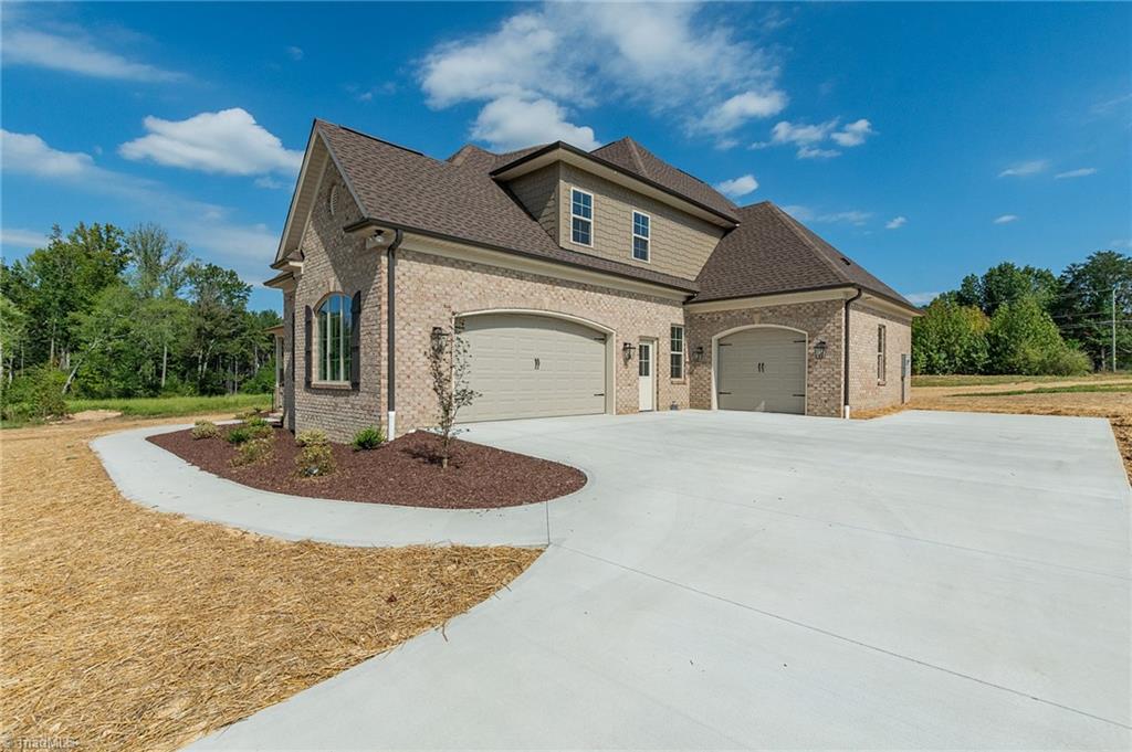 7912 Duck Pond Court Property Photo 4