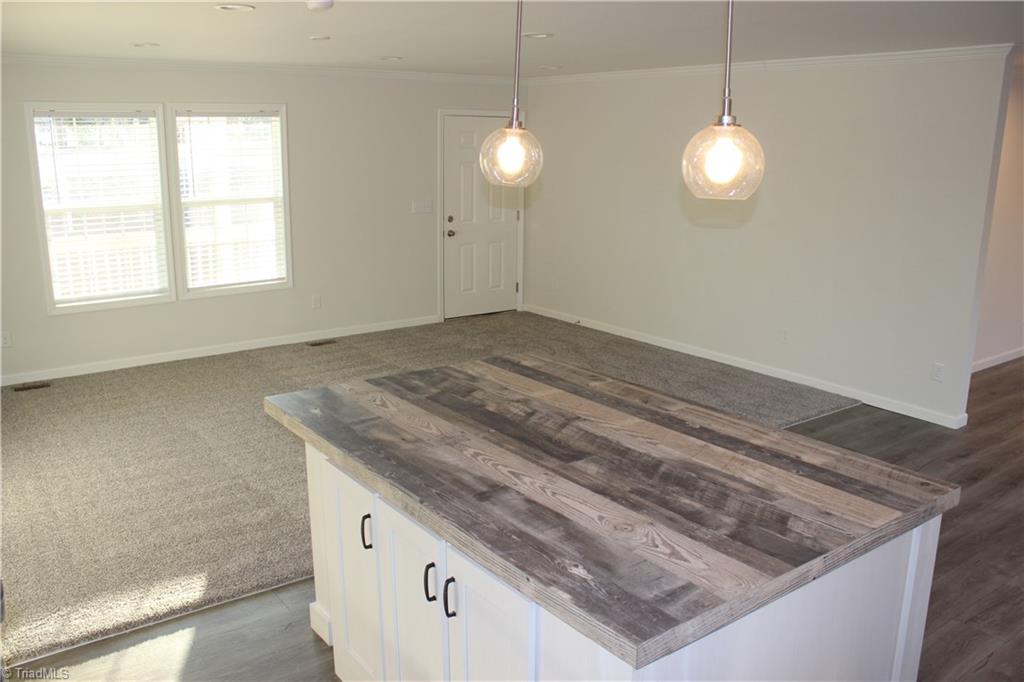 101 Dalton Loop Property Photo 3