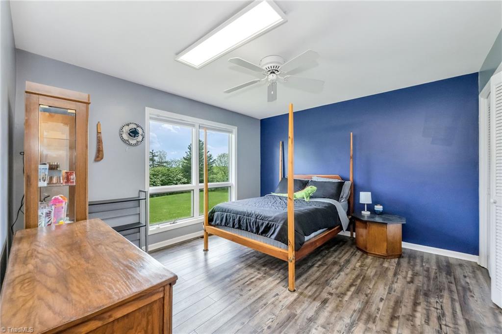 931 Property Photo 17