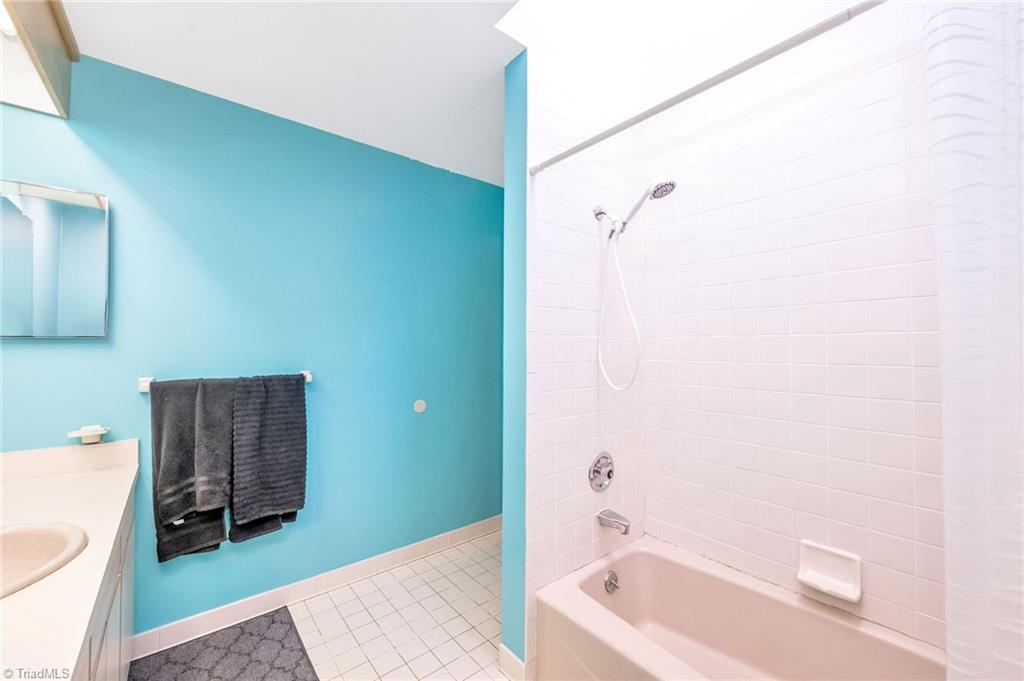 931 Property Photo 18