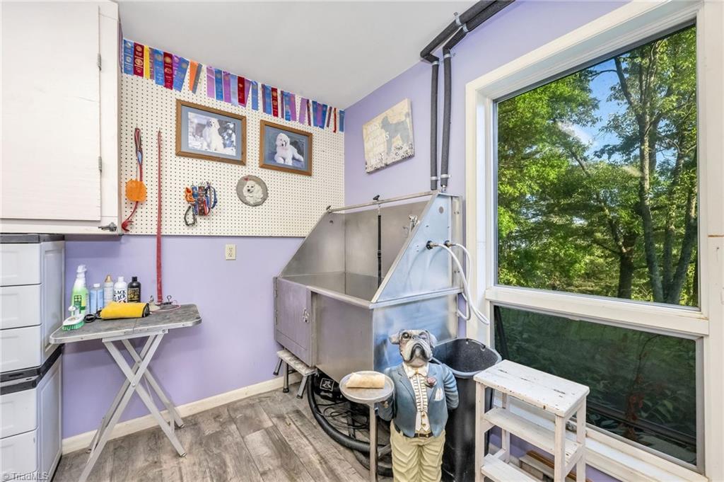 931 Property Photo 30