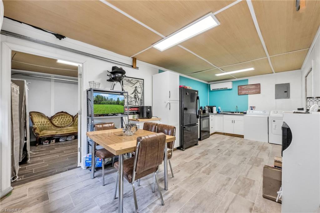931 Property Photo 39