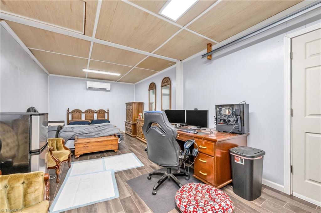 931 Property Photo 40