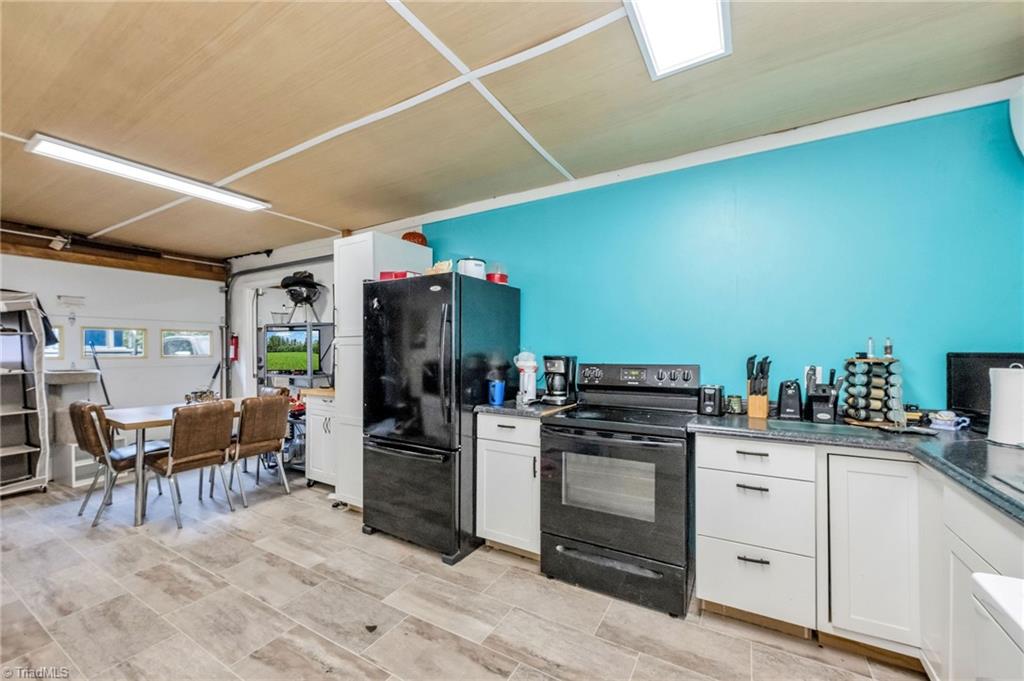 931 Property Photo 42