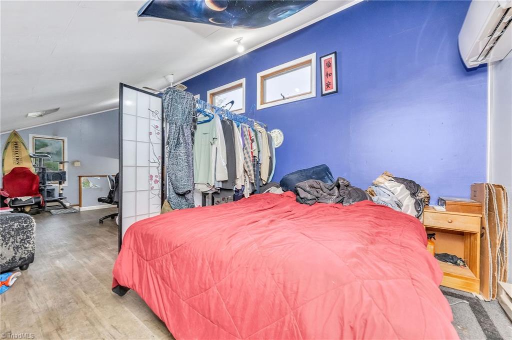 931 Property Photo 46