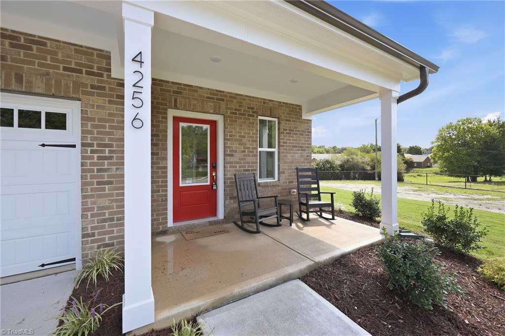 4256 Motisheri Cove Property Photo 3