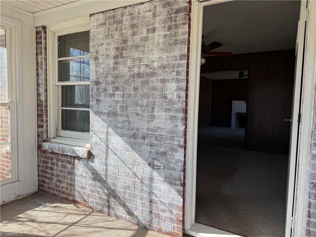 2282 Old Pipers Gap Property Photo 11