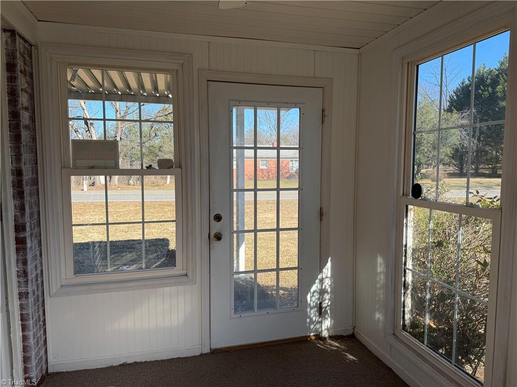2282 Old Pipers Gap Property Photo 12