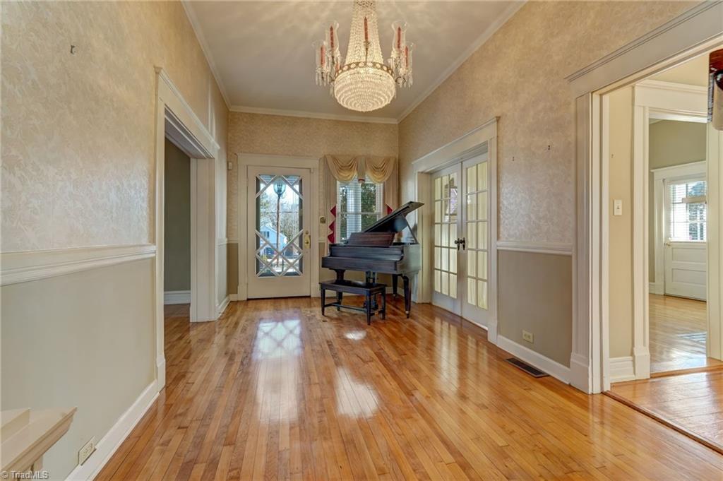 521 Patrick Street Property Photo 4