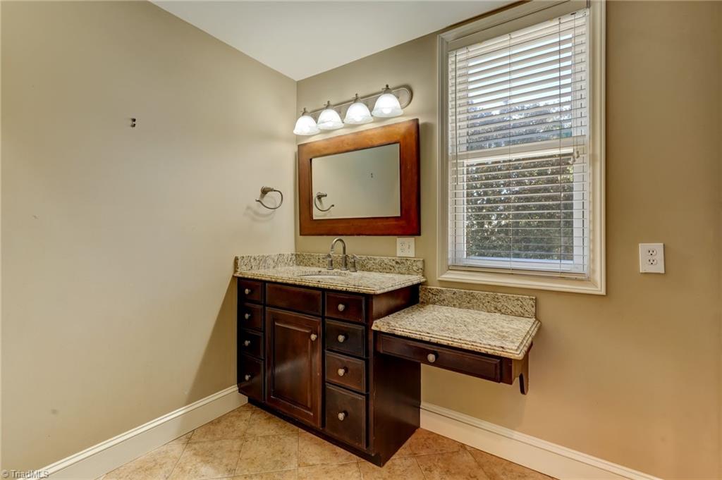 521 Patrick Street Property Photo 40