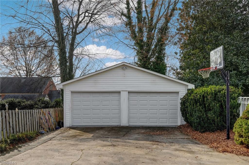 521 Patrick Street Property Photo 48