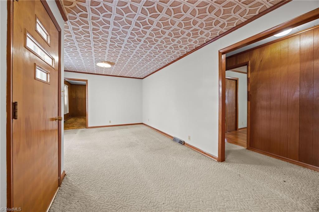 806 7th Avenue Property Photo 3