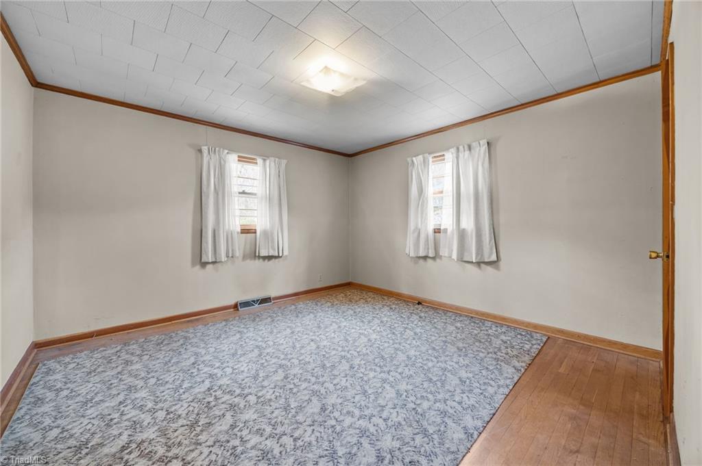 806 7th Avenue Property Photo 20